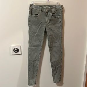 American Eagle size 6 regular green jean